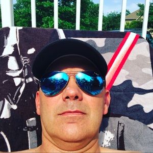 Meet your Posher, Mark